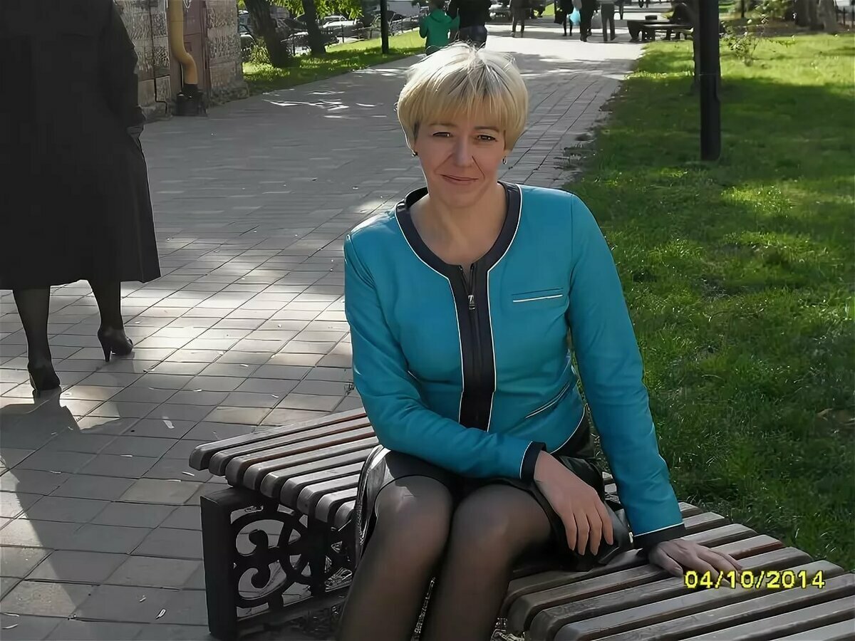 она ищет его москва с телефонами