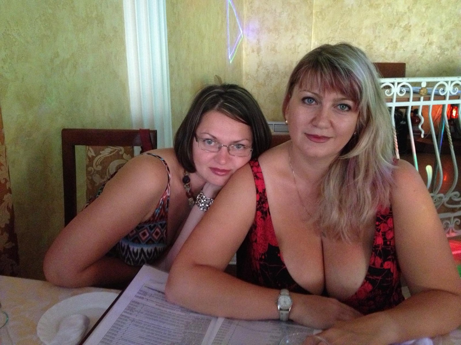 грудь жены с подругой фото 52