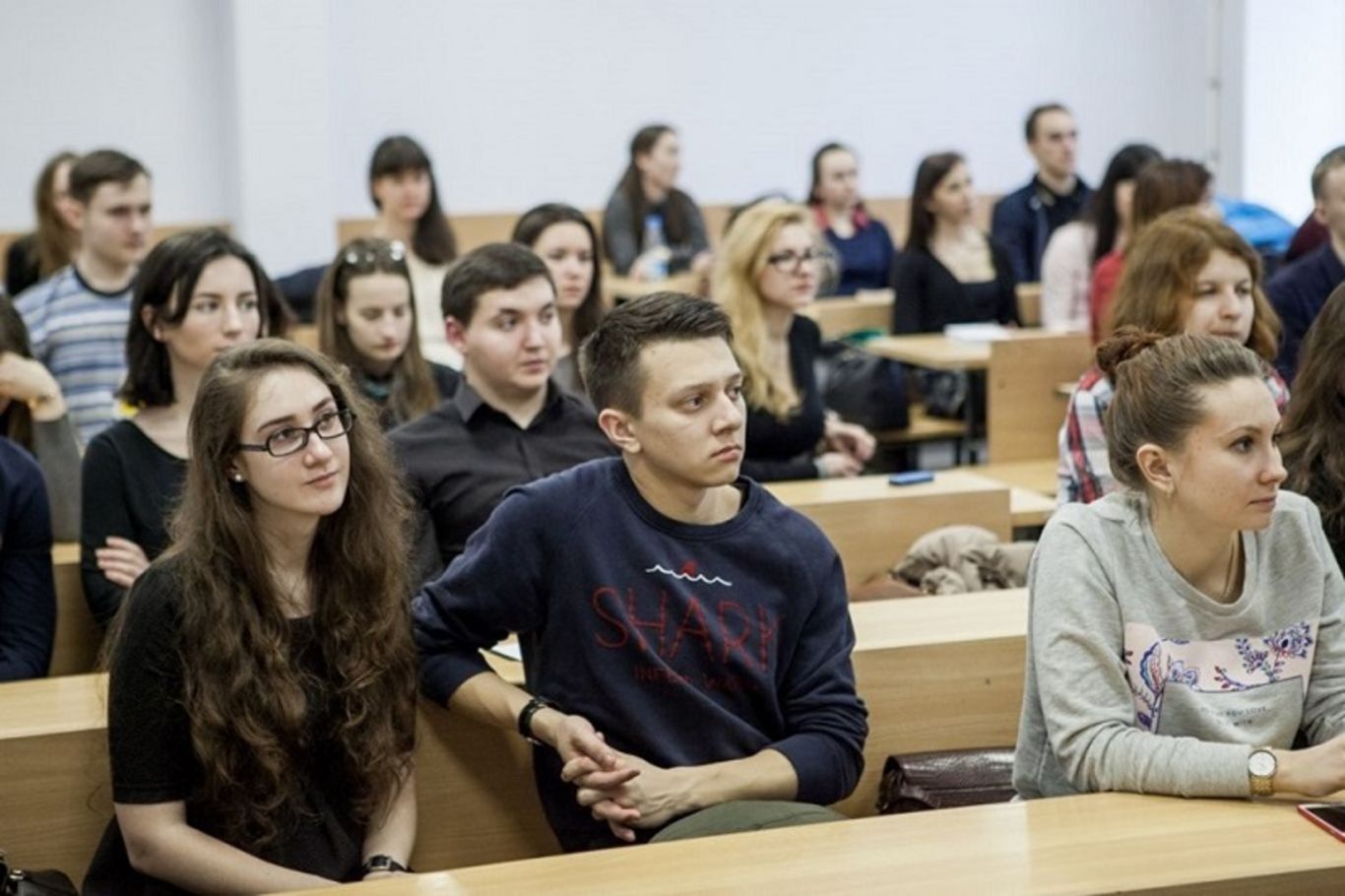 Стоим институт. СПБГУ абитуриенты 2019. Экзамен в вузе. Государственный экзамен в вузе. Госэкзамены в вузах.